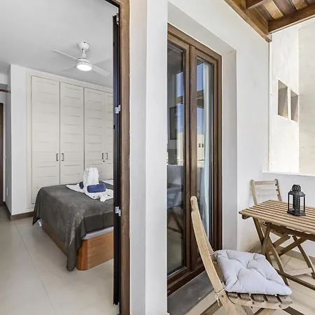 La Malvarrosa Puerto Calero